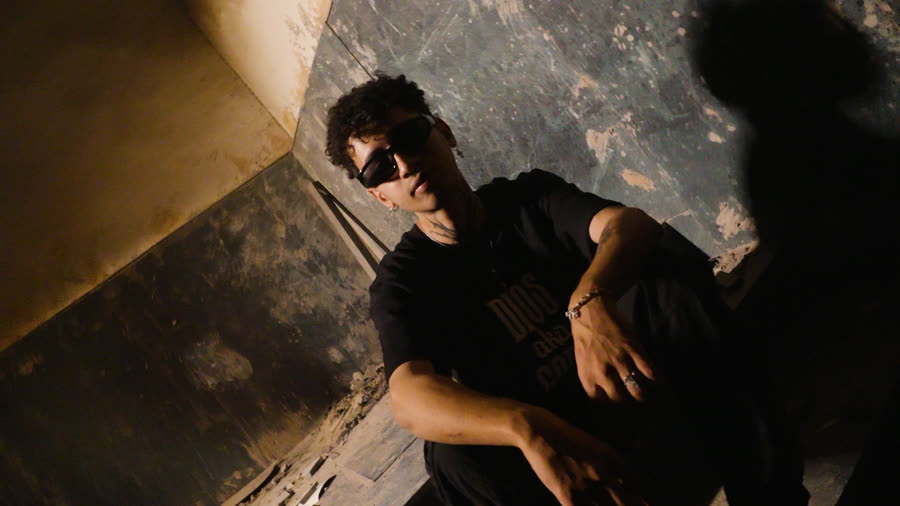 Visual Synac photography — on-set and location stills 1